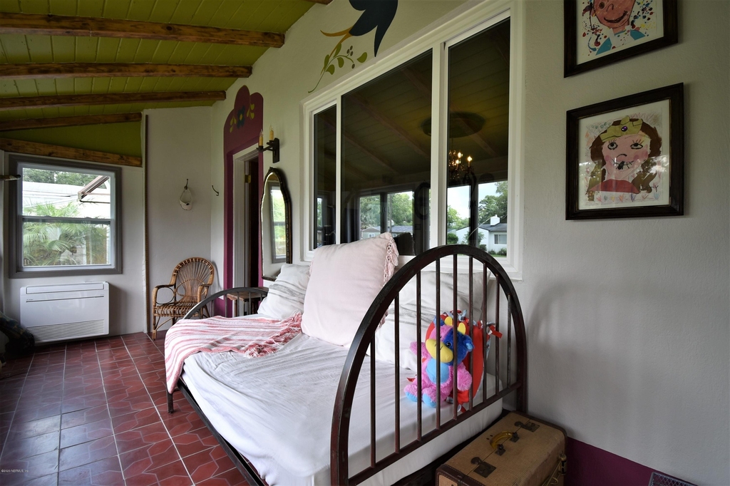 4641 Blount Avenue - Photo 3