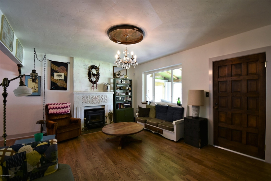 4641 Blount Avenue - Photo 6