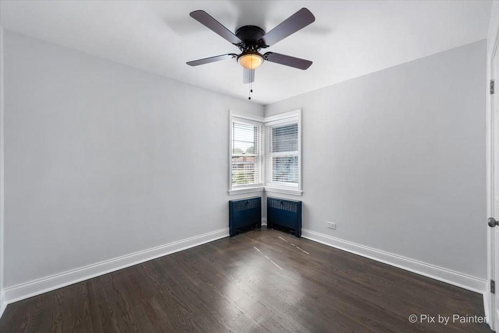 2729 W Berwyn Avenue - Photo 12