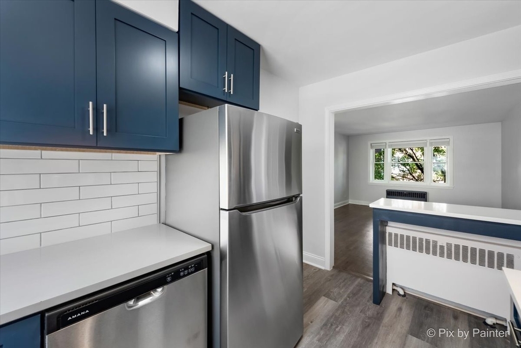 2729 W Berwyn Avenue - Photo 5