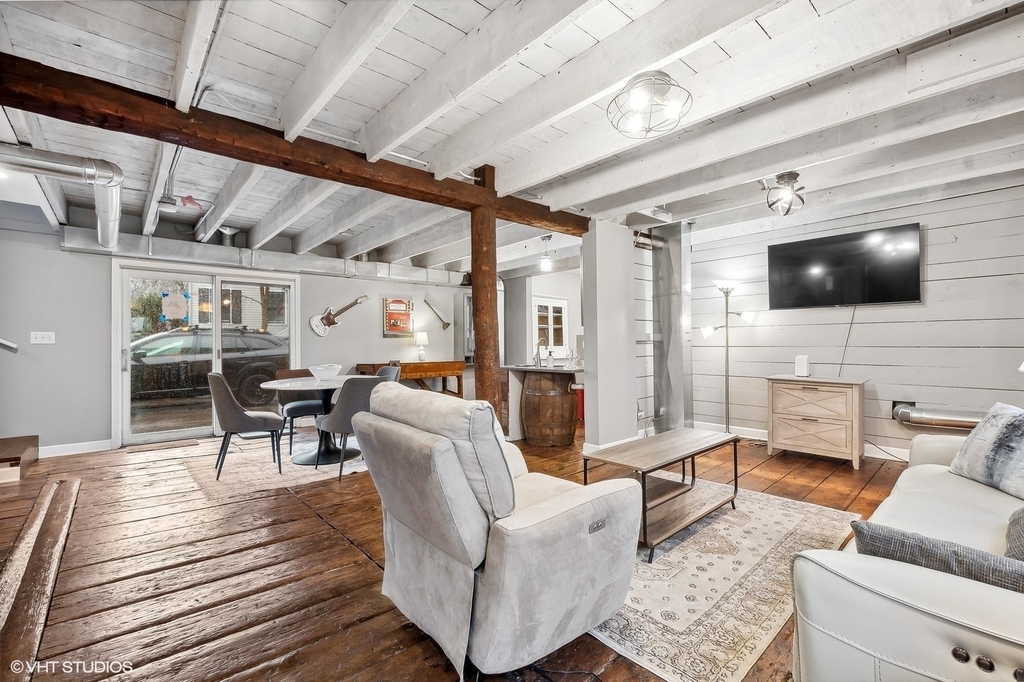 2404 Ridge Avenue - Photo 4