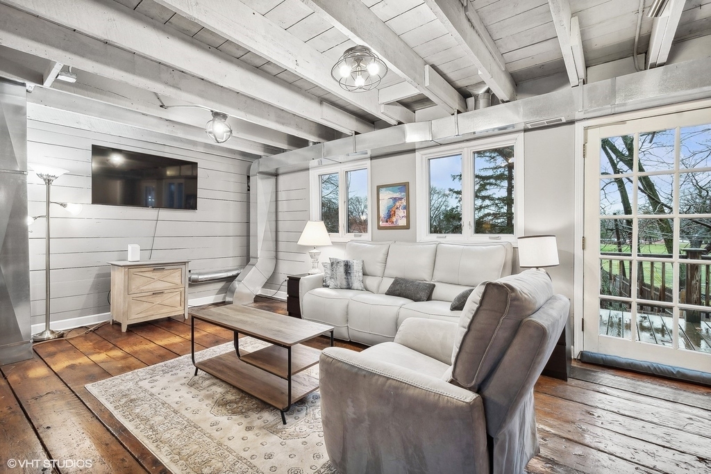 2404 Ridge Avenue - Photo 3