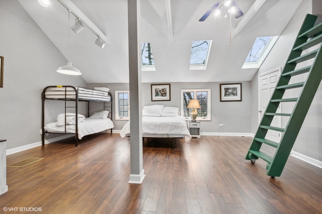 2404 Ridge Avenue - Photo 8