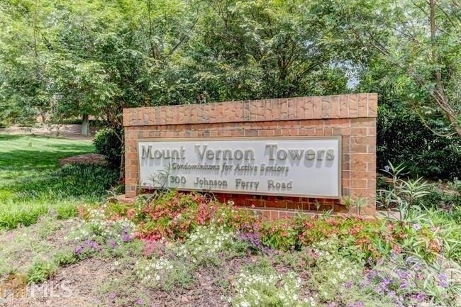 300 Johnson Ferry Road Ne - Photo 0