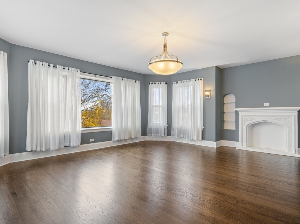 7649 S Yates Boulevard - Photo 3