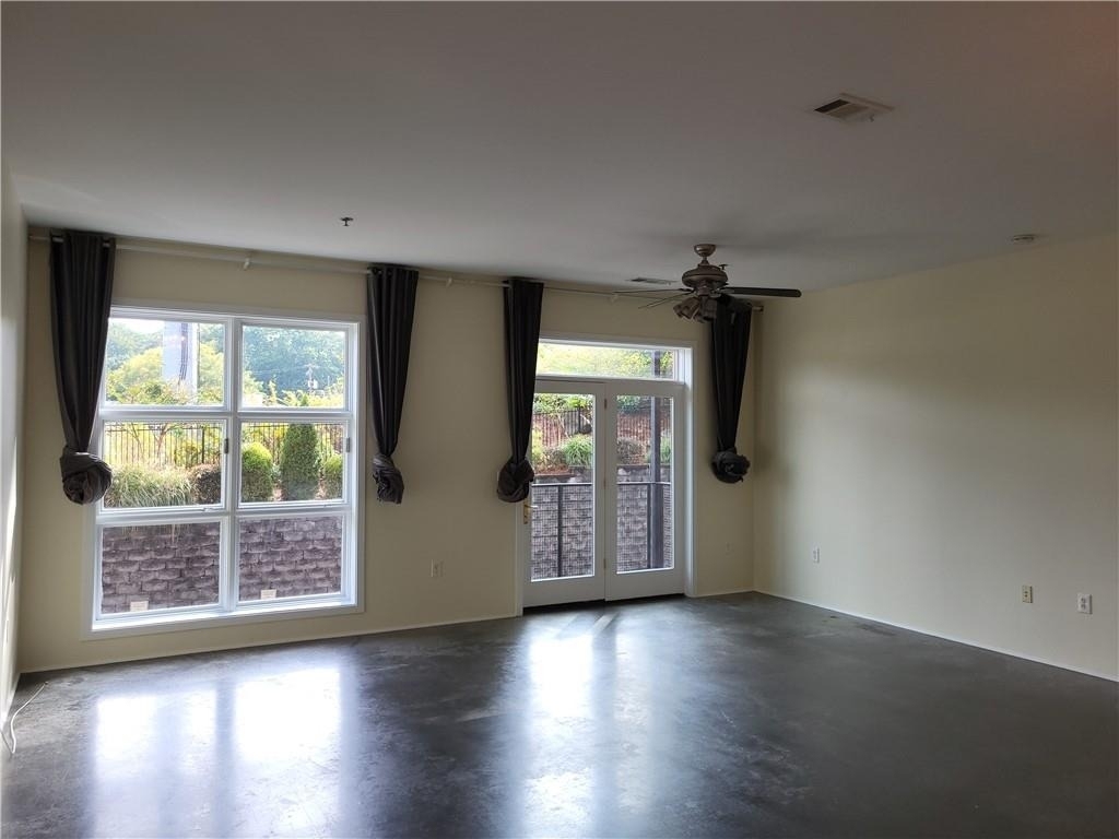 560 Dutch Valley Road Ne - Photo 2