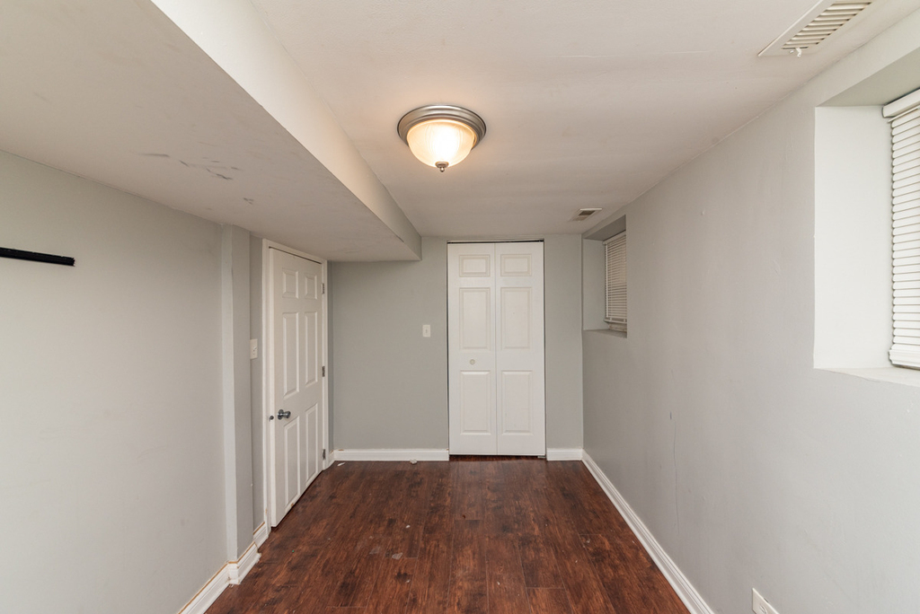 5344 W Eddy Street - Photo 7