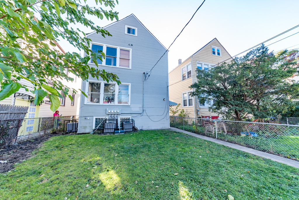 5344 W Eddy Street - Photo 11