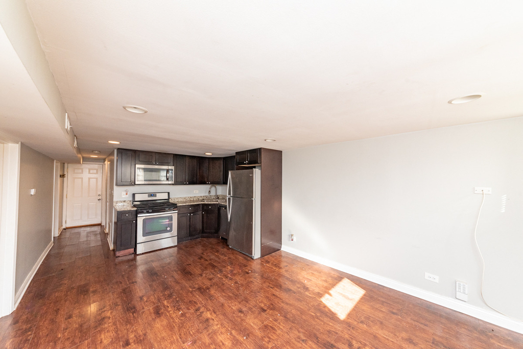 5344 W Eddy Street - Photo 2