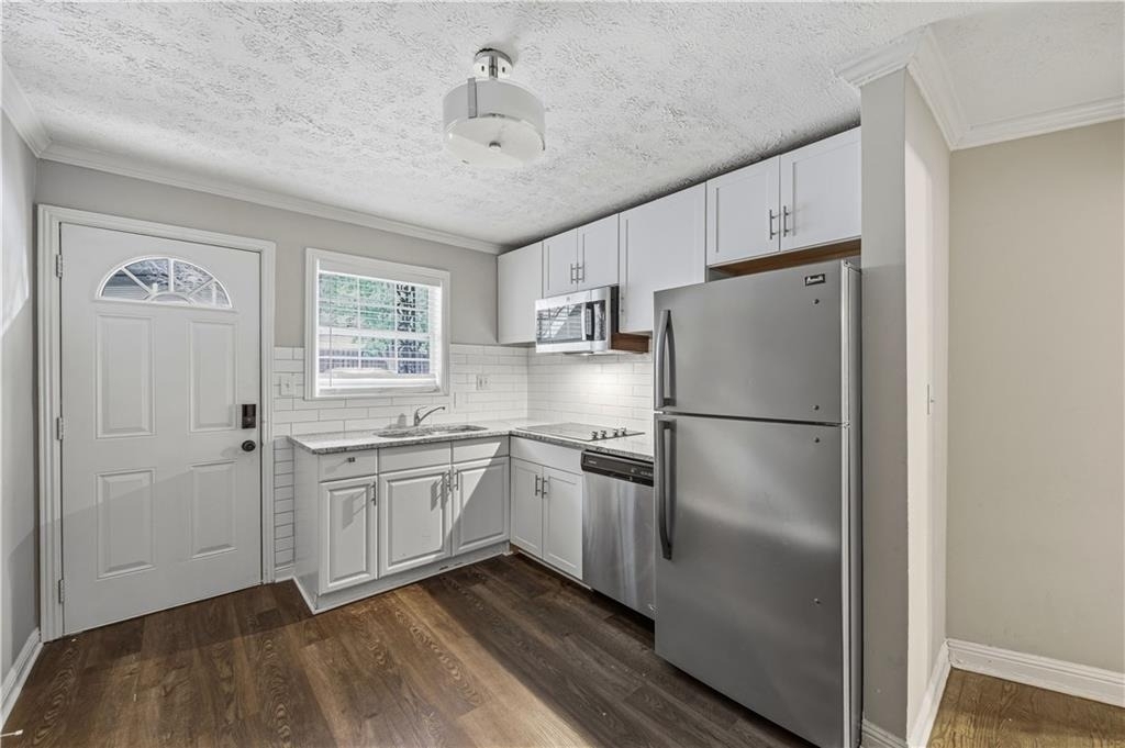 21 Delmont Drive Ne - Photo 5