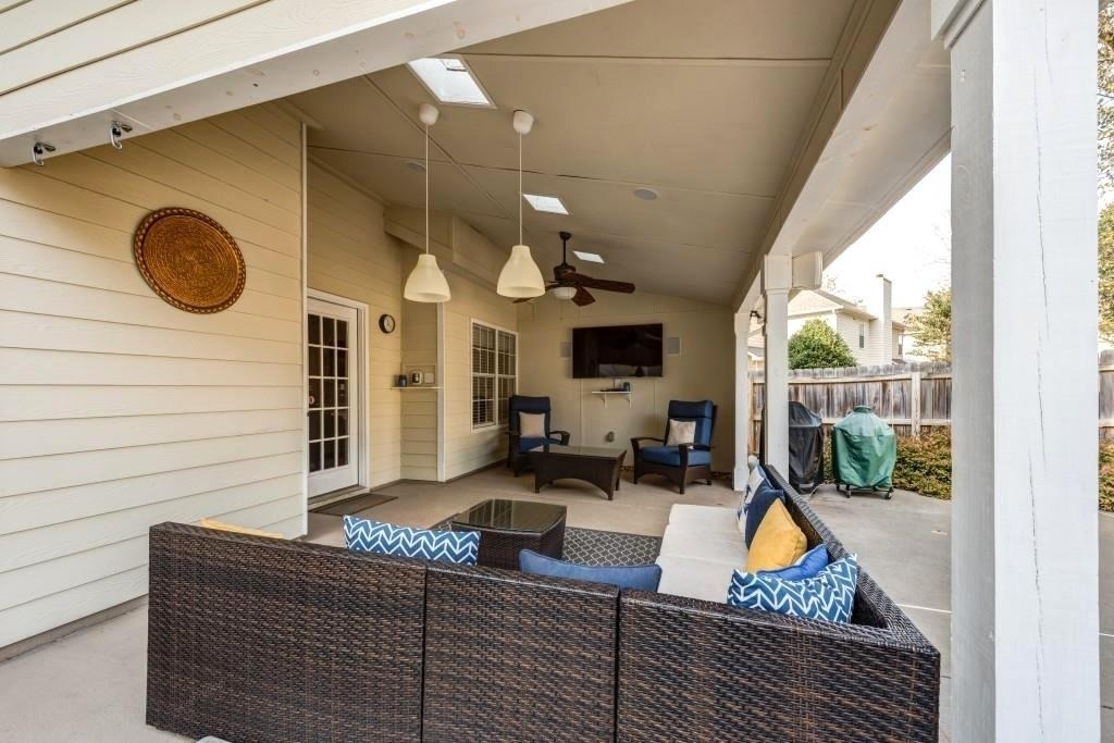 2020 Chelton Way Se - Photo 35