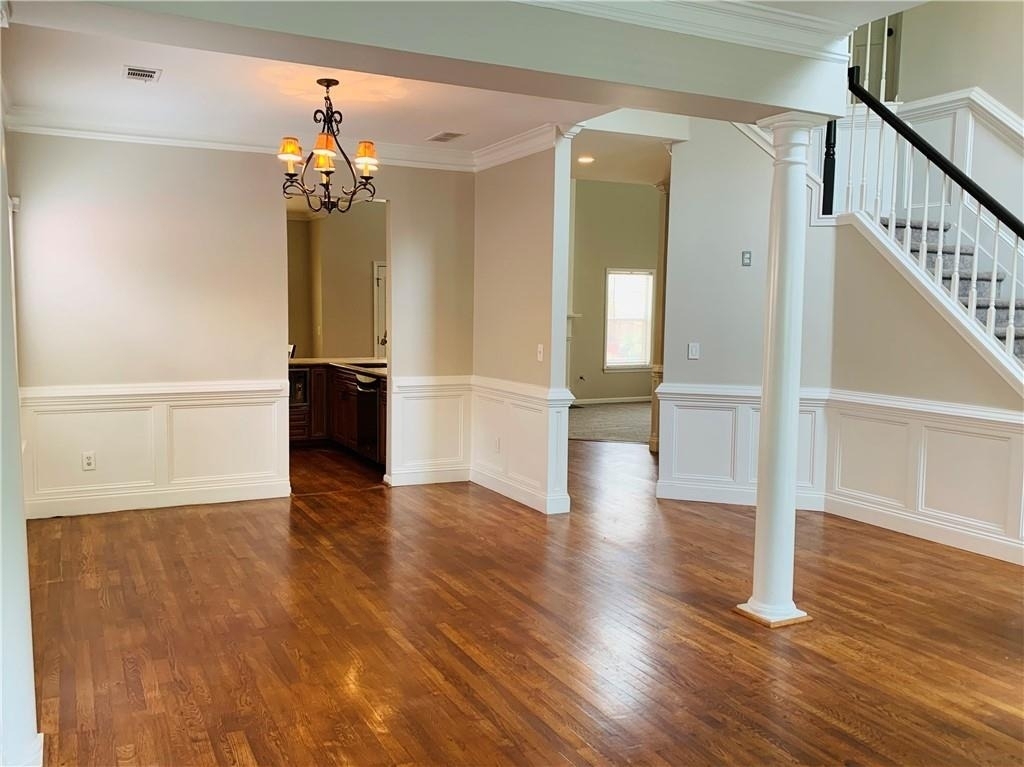 2020 Chelton Way Se - Photo 5