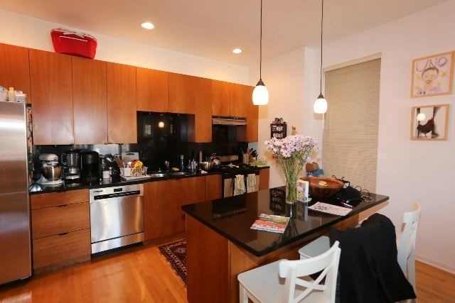 1407 N Wicker Park Avenue - Photo 2