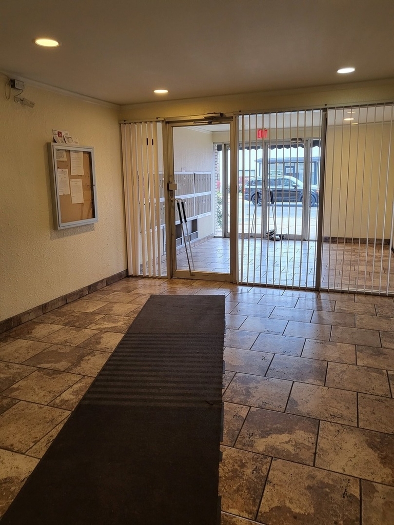 1227 S Harlem Avenue - Photo 20