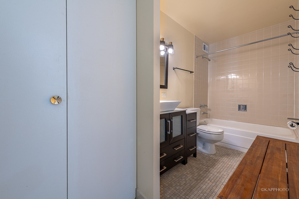 6700 S South Shore Drive - Photo 19