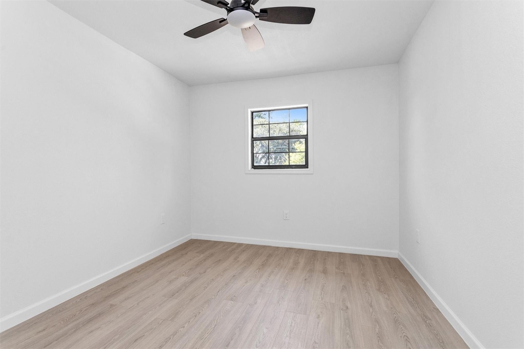 16016 Green Manor Drive - Photo 9