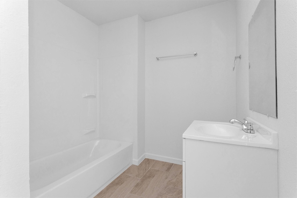 16016 Green Manor Drive - Photo 12