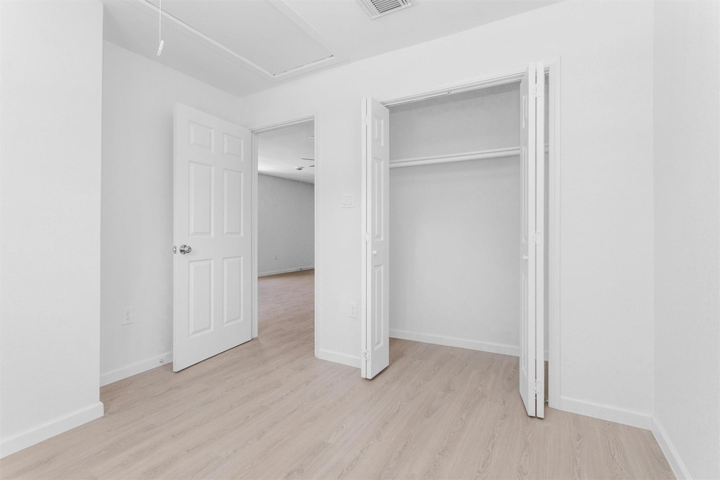 16016 Green Manor Drive - Photo 8