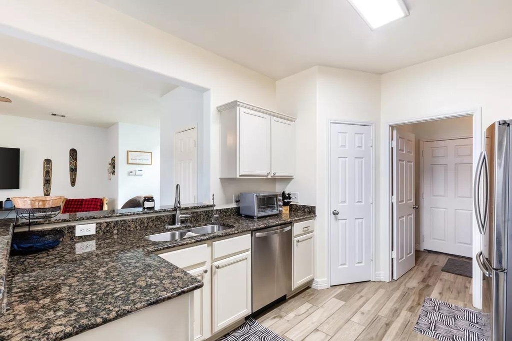 30915 E Lost Creek Boulevard - Photo 4