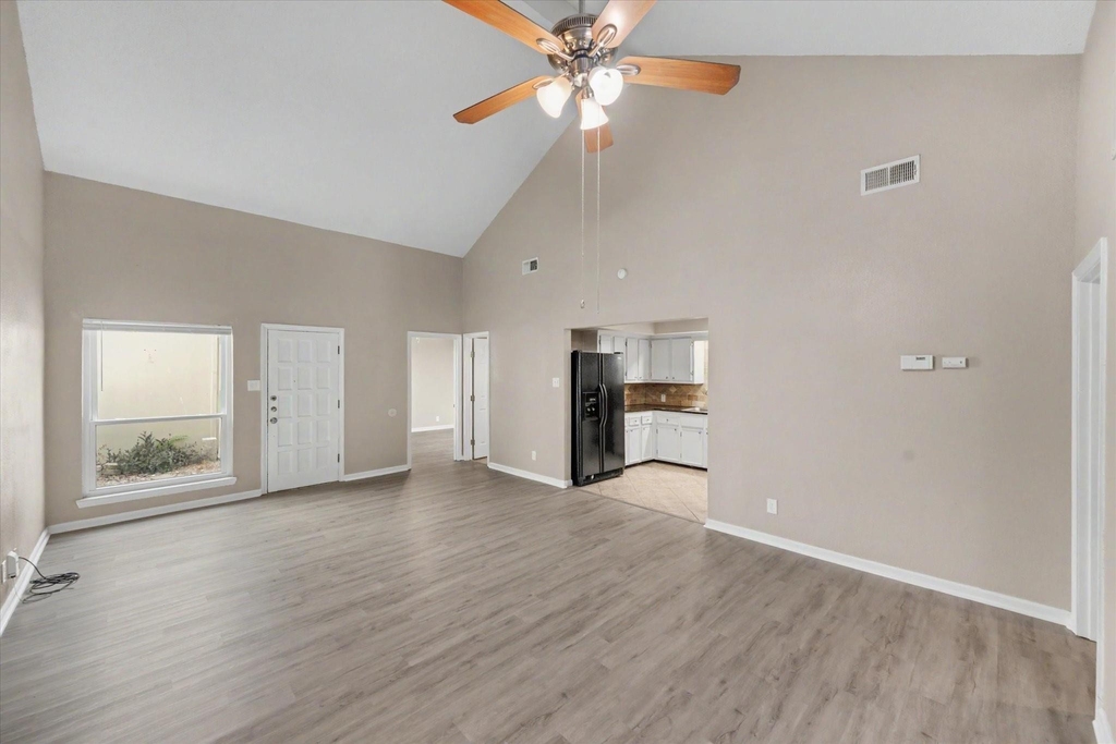 800 N San Jacinto - Photo 14