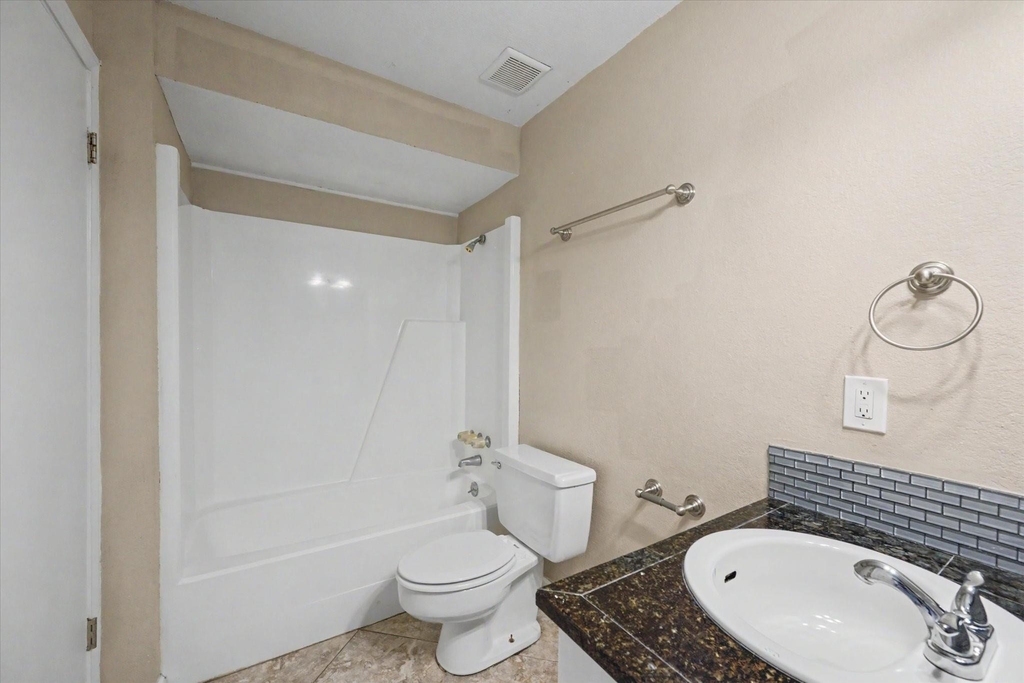 800 N San Jacinto - Photo 39