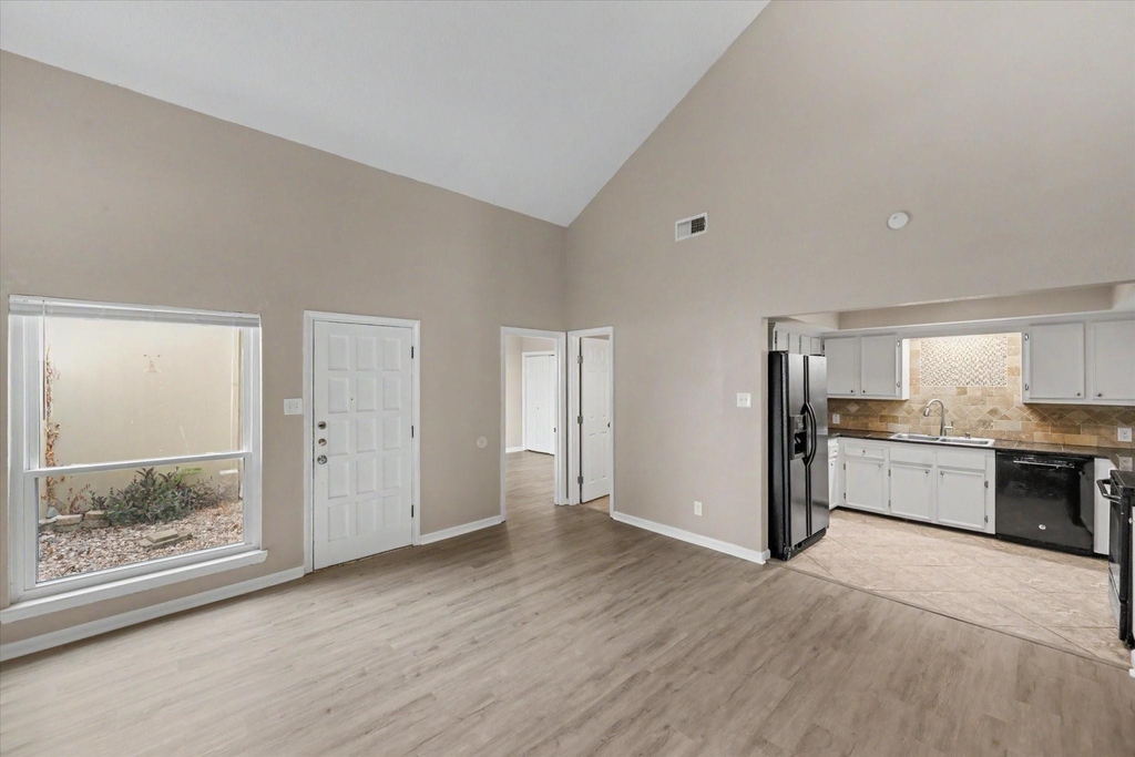 800 N San Jacinto - Photo 12
