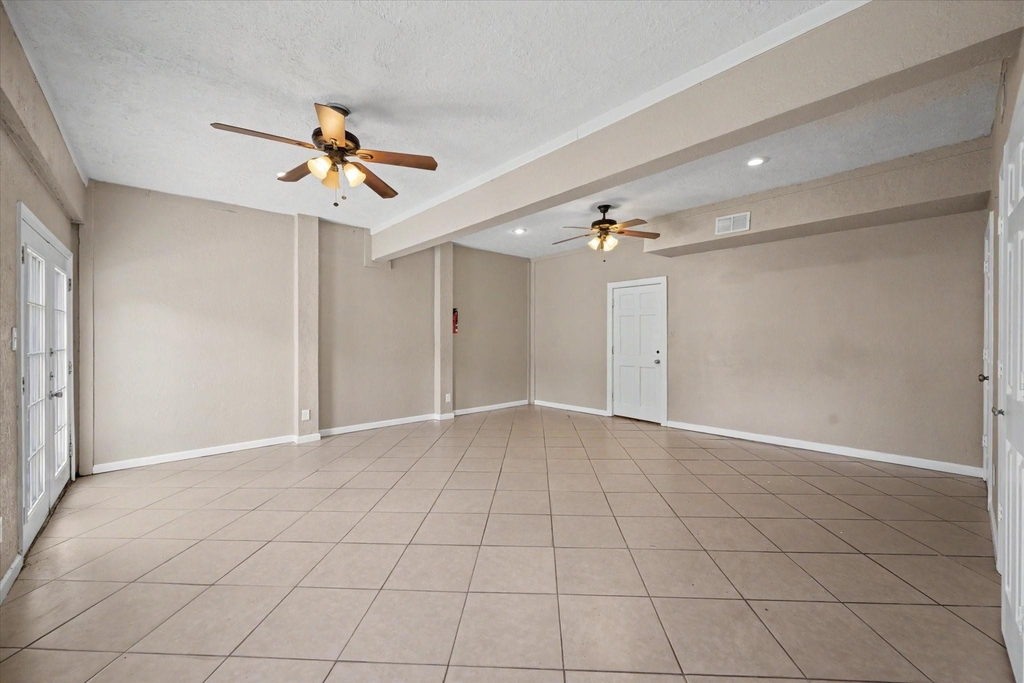 800 N San Jacinto - Photo 25