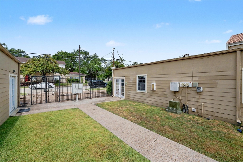 800 N San Jacinto - Photo 44