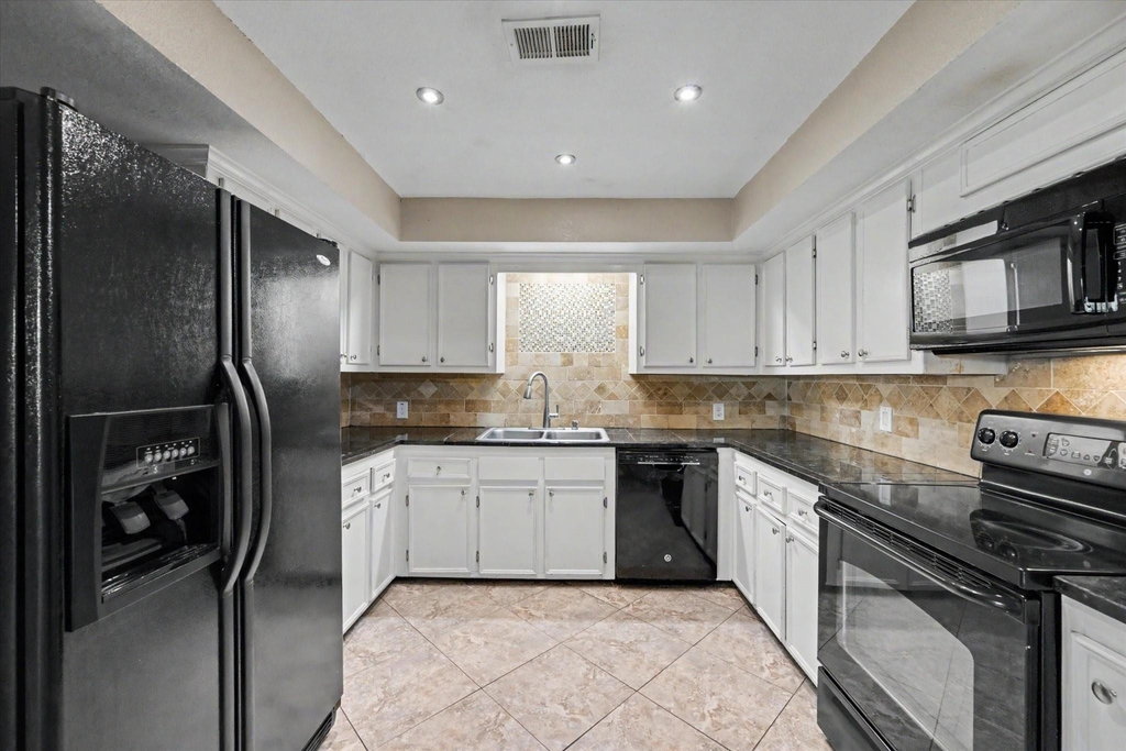 800 N San Jacinto - Photo 8