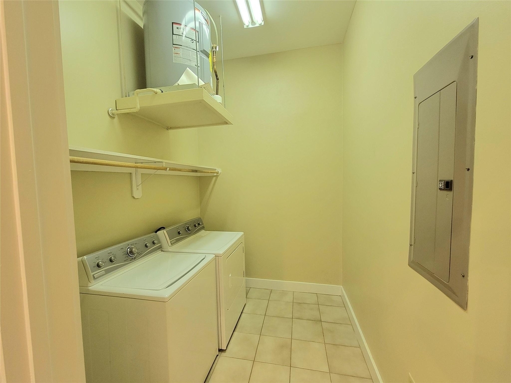 2315 Harborside Drive - Photo 2