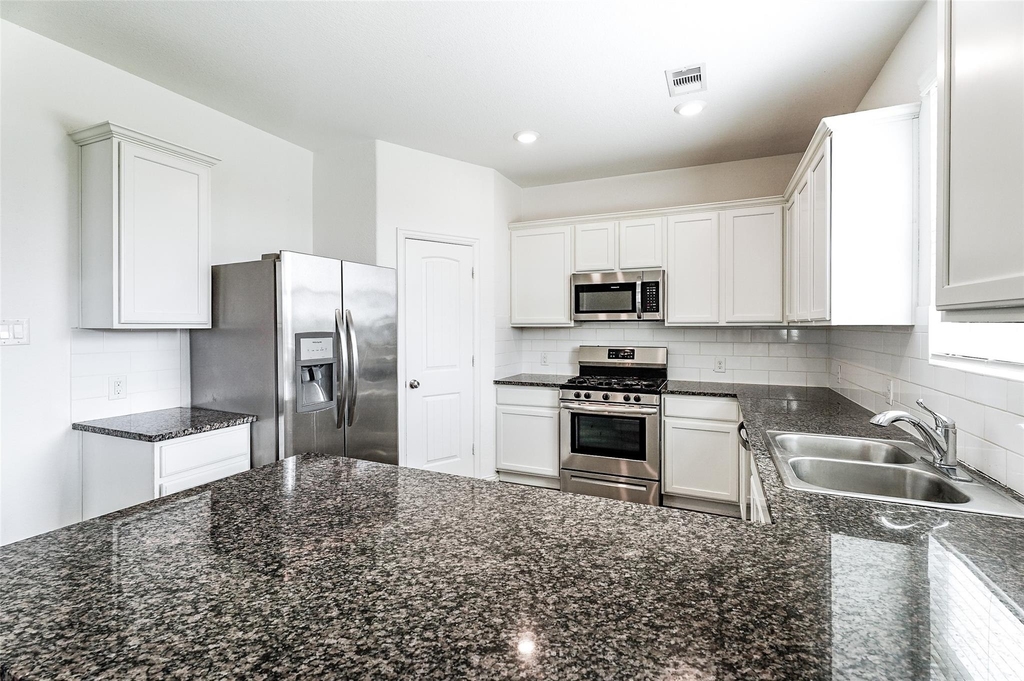 9011 Beacon Mill Drive - Photo 12