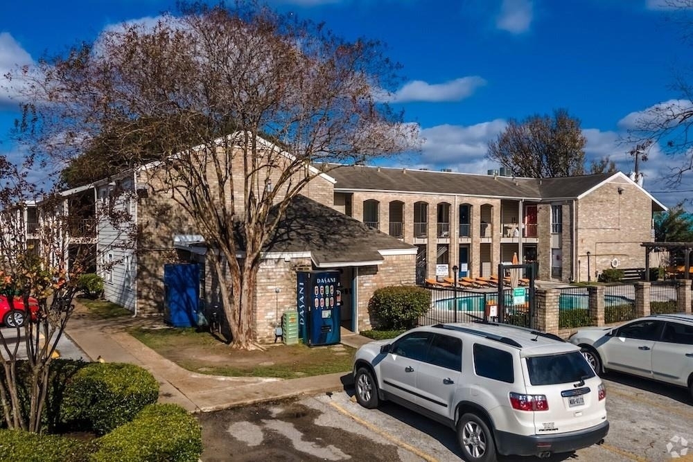 480 W Parker Road - Photo 4