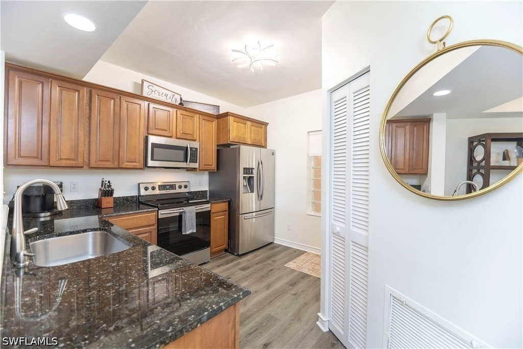 992 Woodshire Lane - Photo 2