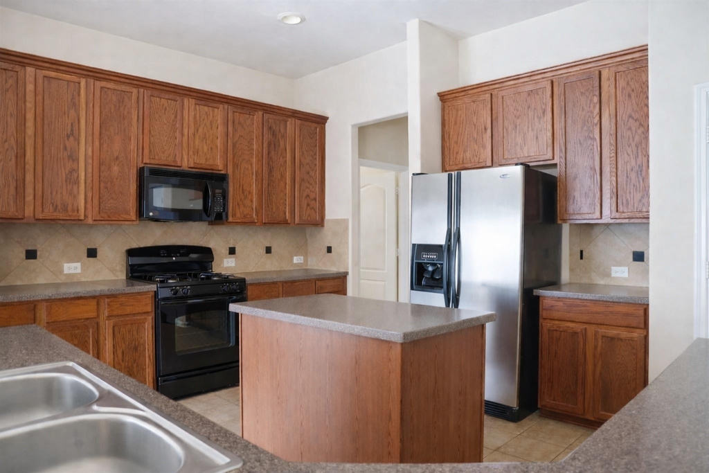 8515 Clarkman Ridge Lane - Photo 6