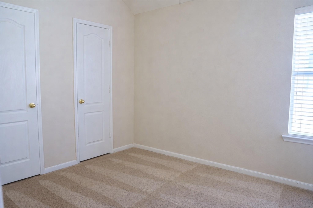 8515 Clarkman Ridge Lane - Photo 15