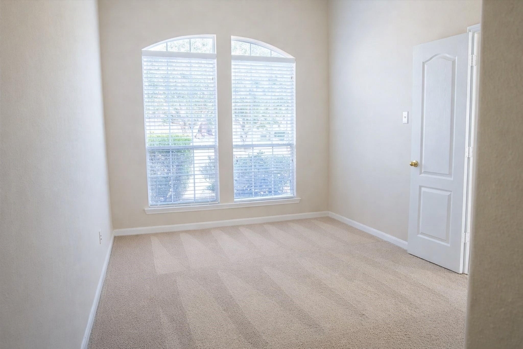 8515 Clarkman Ridge Lane - Photo 4