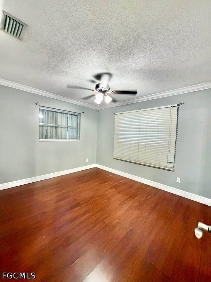907 Laredo Avenue - Photo 16