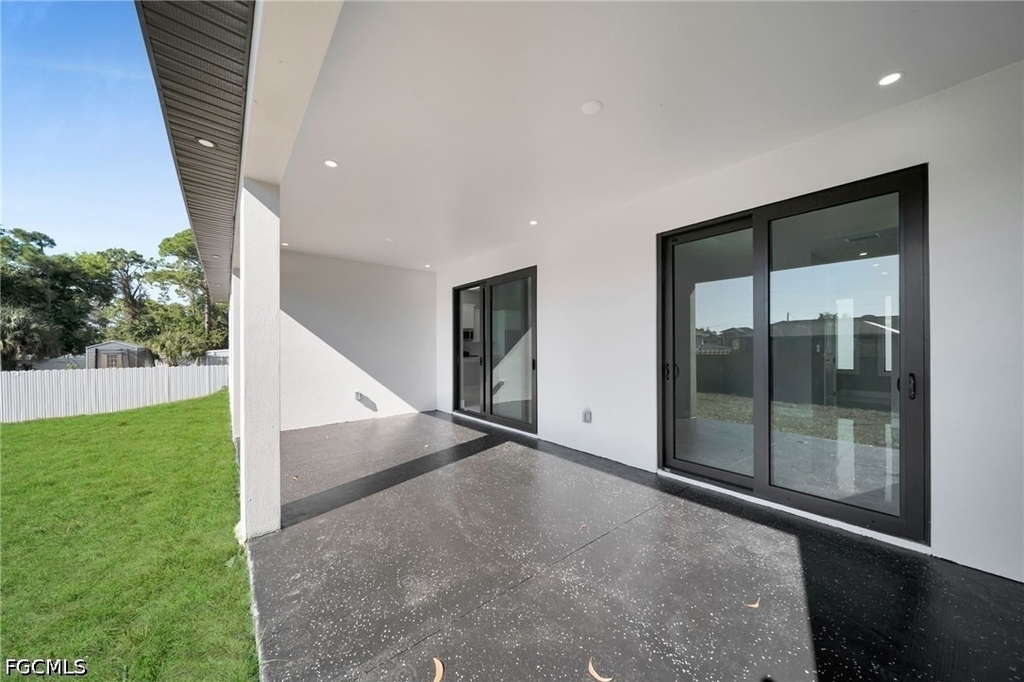 2913 14th Street W - Photo 29