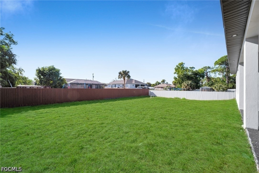 2913 14th Street W - Photo 30
