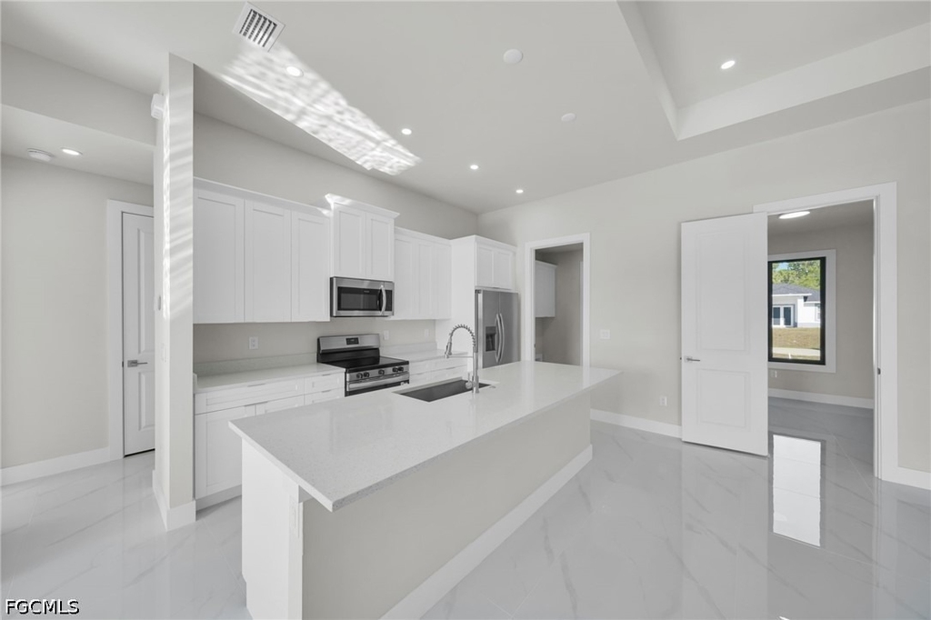 2913 14th Street W - Photo 3