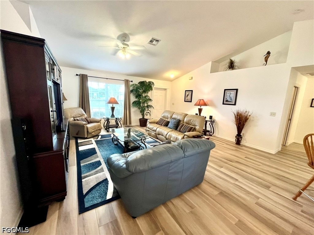 818 Sw 8th Place - Photo 5