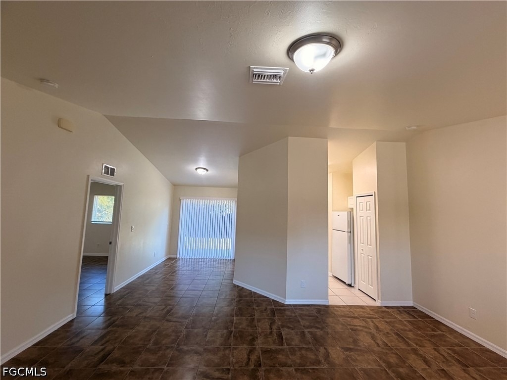 762 Gallo Avenue S - Photo 6