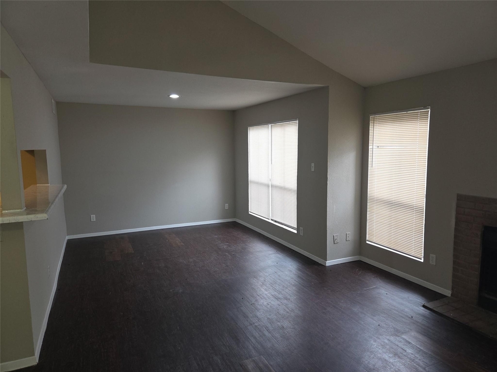 7200 W T C Jester Boulevard - Photo 3