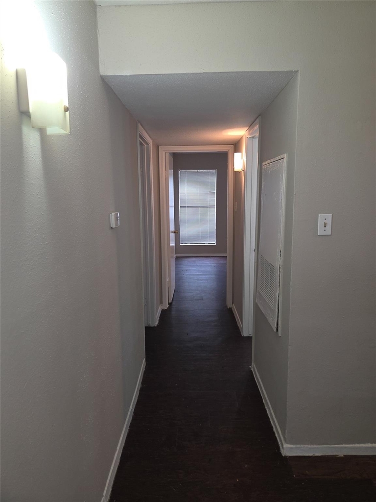 7200 W T C Jester Boulevard - Photo 7