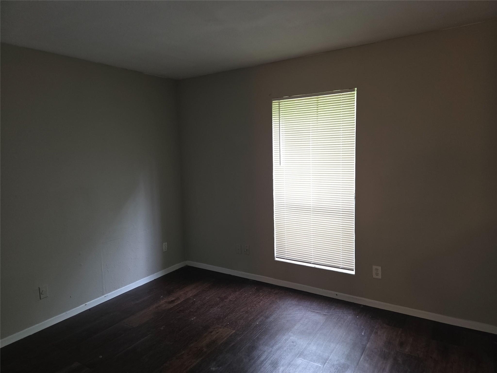 7200 W T C Jester Boulevard - Photo 12