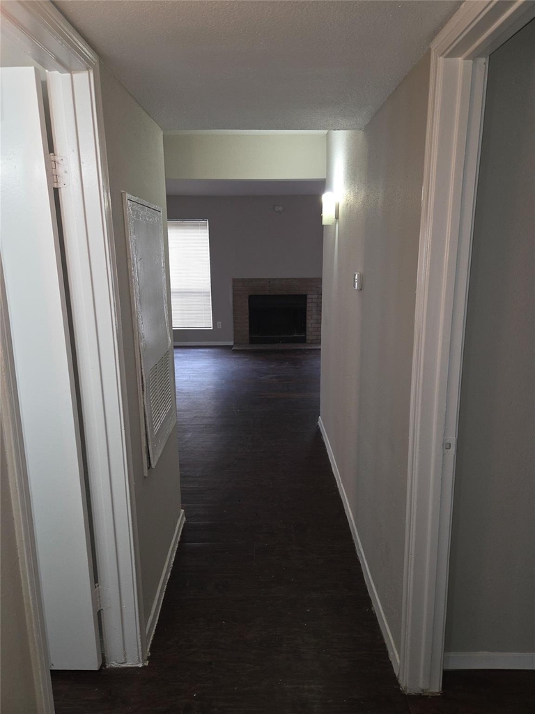 7200 W T C Jester Boulevard - Photo 6