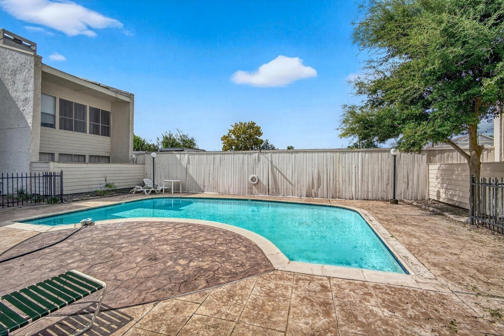 6019 Winsome Lane - Photo 17