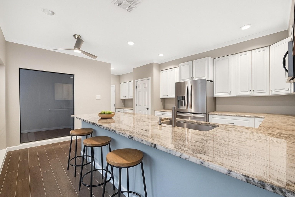 6019 Winsome Lane - Photo 5
