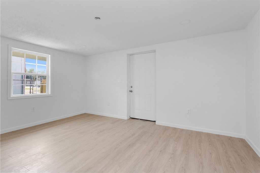 16016 Green Manor Unit B Drive - Photo 3