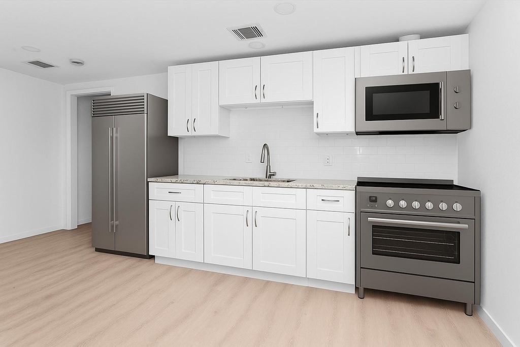 16016 Green Manor Unit B Drive - Photo 2